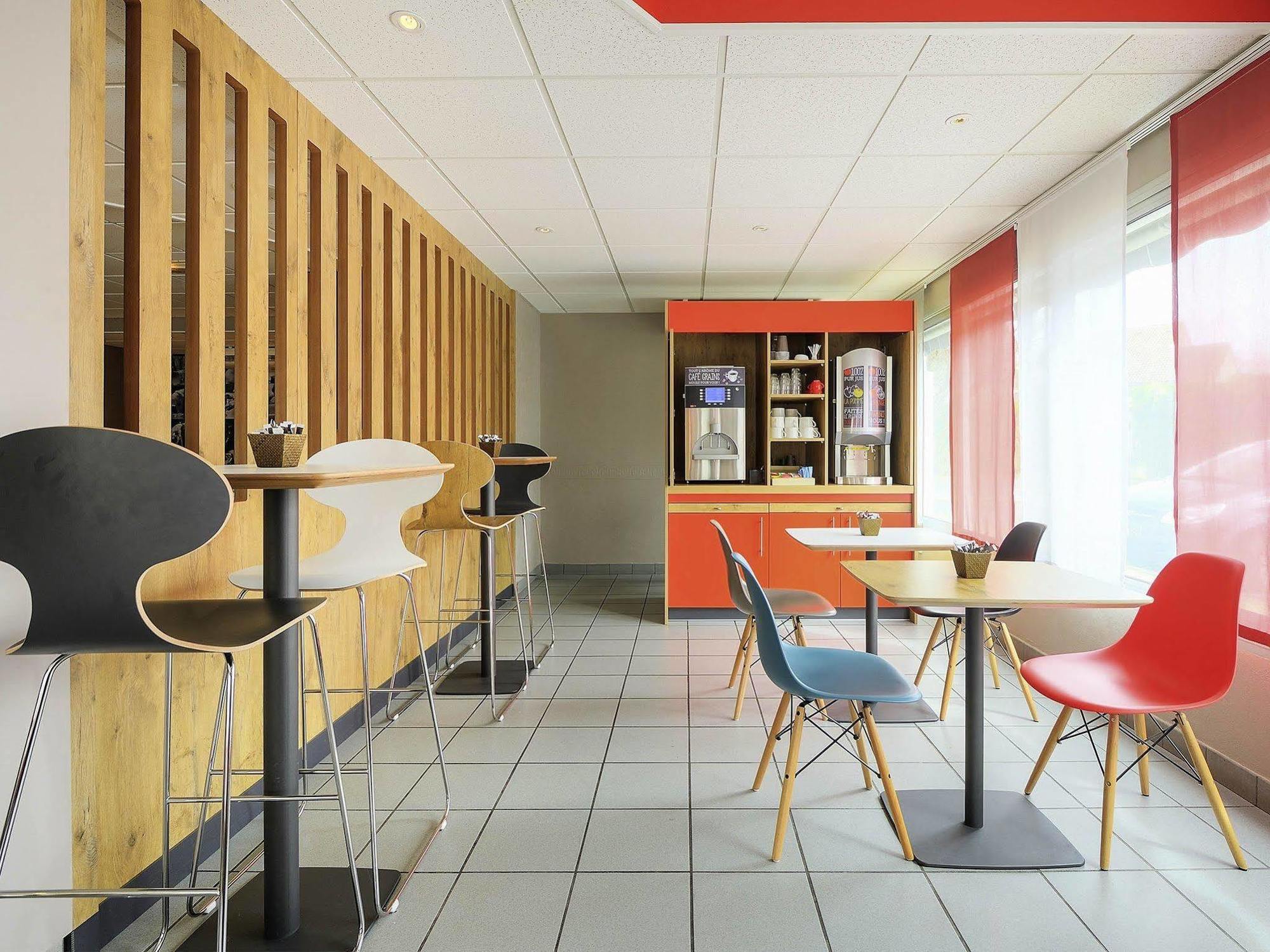Hotel ibis Poitiers Beaulieu Exterior foto